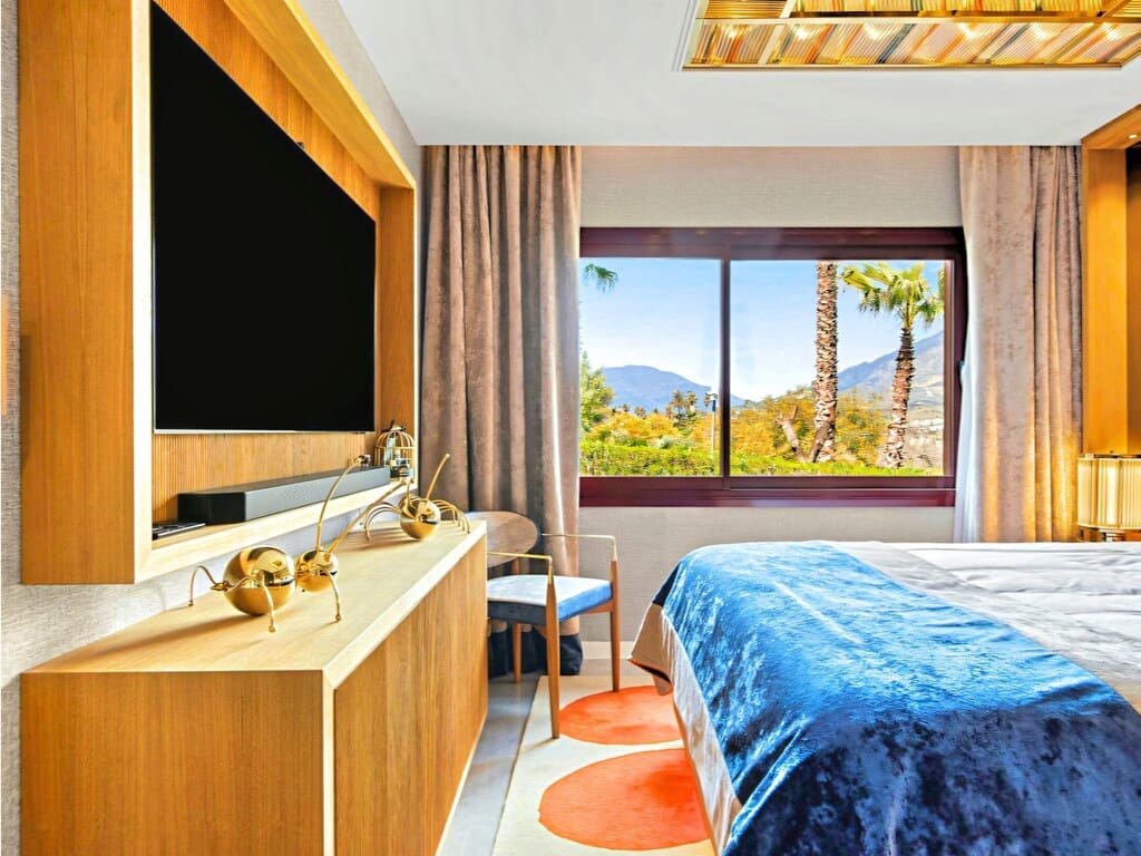 3 soverom Leilighet til salgs i Nueva Andalucia med svømmebasseng garasje - € 2 200 000 (Ref: 9770339)