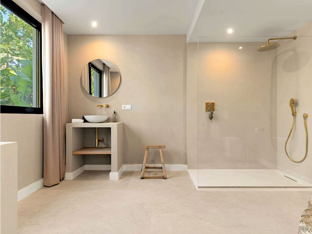 4 sypialnia Willa na sprzedaż w El Paraiso z basenem garażem - 2 695 000 € (Ref: 9770340)