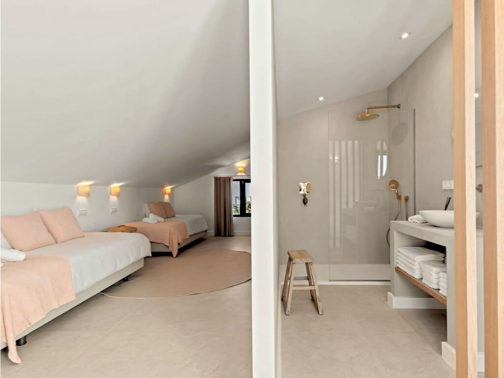 4 sypialnia Willa na sprzedaż w El Paraiso z basenem garażem - 2 695 000 € (Ref: 9770340)