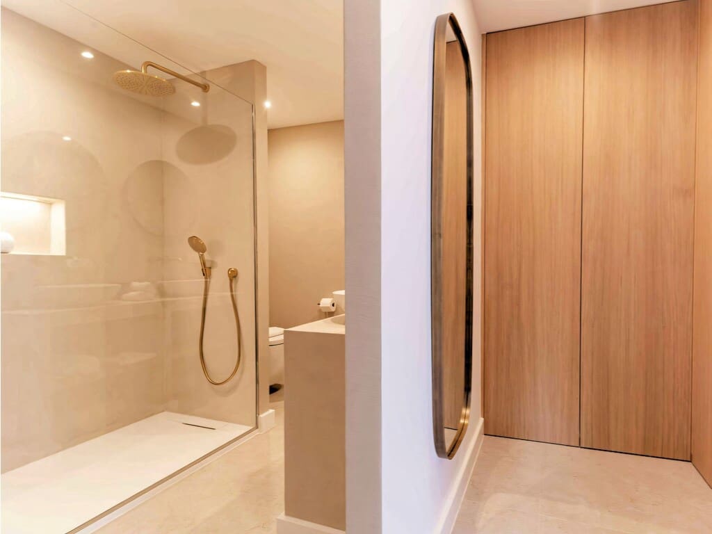 4 sypialnia Willa na sprzedaż w El Paraiso z basenem garażem - 2 695 000 € (Ref: 9770340)