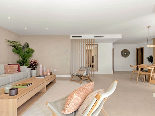 4 sypialnia Willa na sprzedaż w El Paraiso, Estepona z basenem garażem - 2 695 000 € (Ref: 9770340)