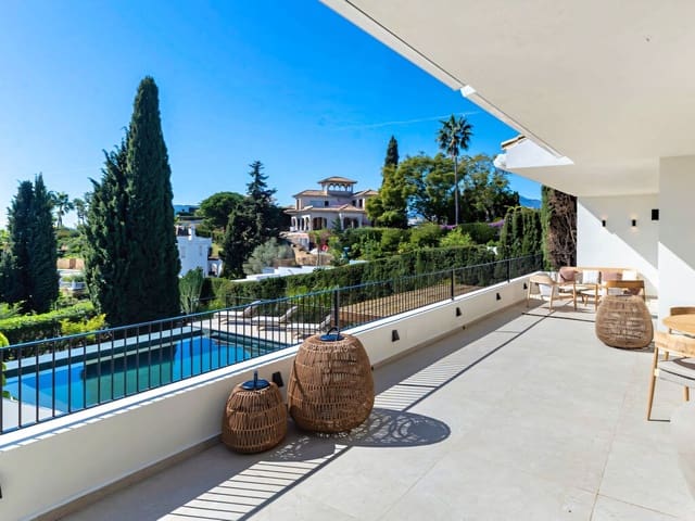 4 sypialnia Willa na sprzedaż w El Paraiso, Estepona z basenem garażem - 2 695 000 € (Ref: 9770340)