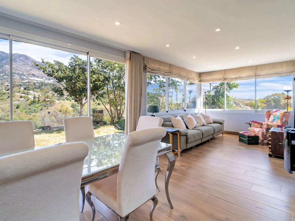 3 sovrum Villa till salu i Mijas med pool garage - 950 000 € (Ref: 9770341)