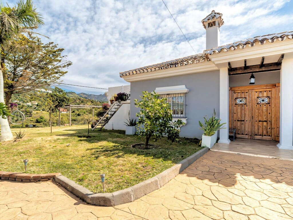 3 sovrum Villa till salu i Mijas med pool garage - 950 000 € (Ref: 9770341)