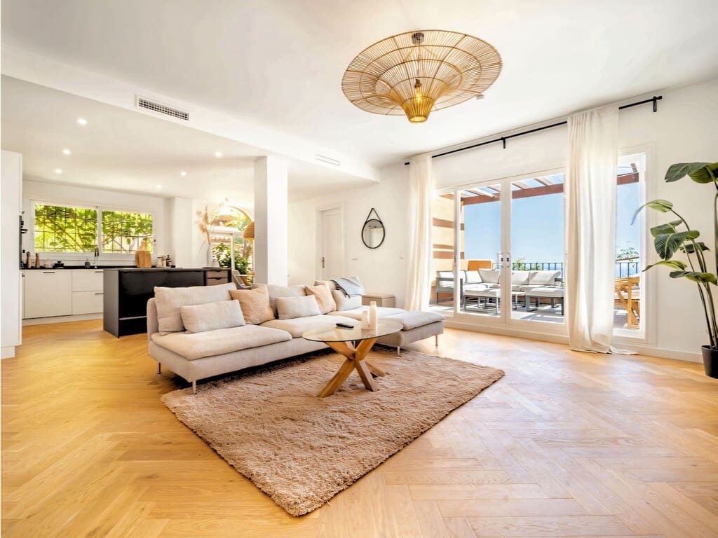 3 soveværelse Penthouse til salg i Nueva Andalucia med swimmingpool garage - € 1.123.000 (Ref: 9772777)