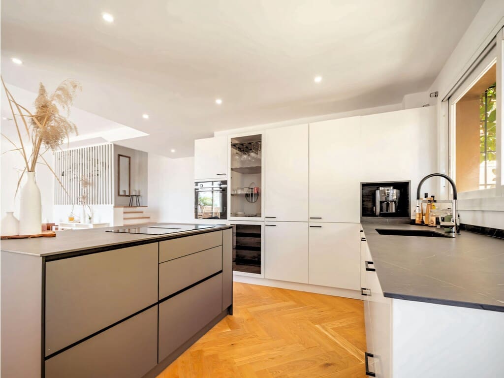 3 soveværelse Penthouse til salg i Nueva Andalucia med swimmingpool garage - € 1.123.000 (Ref: 9772777)