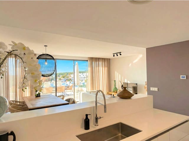 3 soverom Penthouse til salgs i Marbella med svømmebasseng garasje - € 1 350 000 (Ref: 9772779)