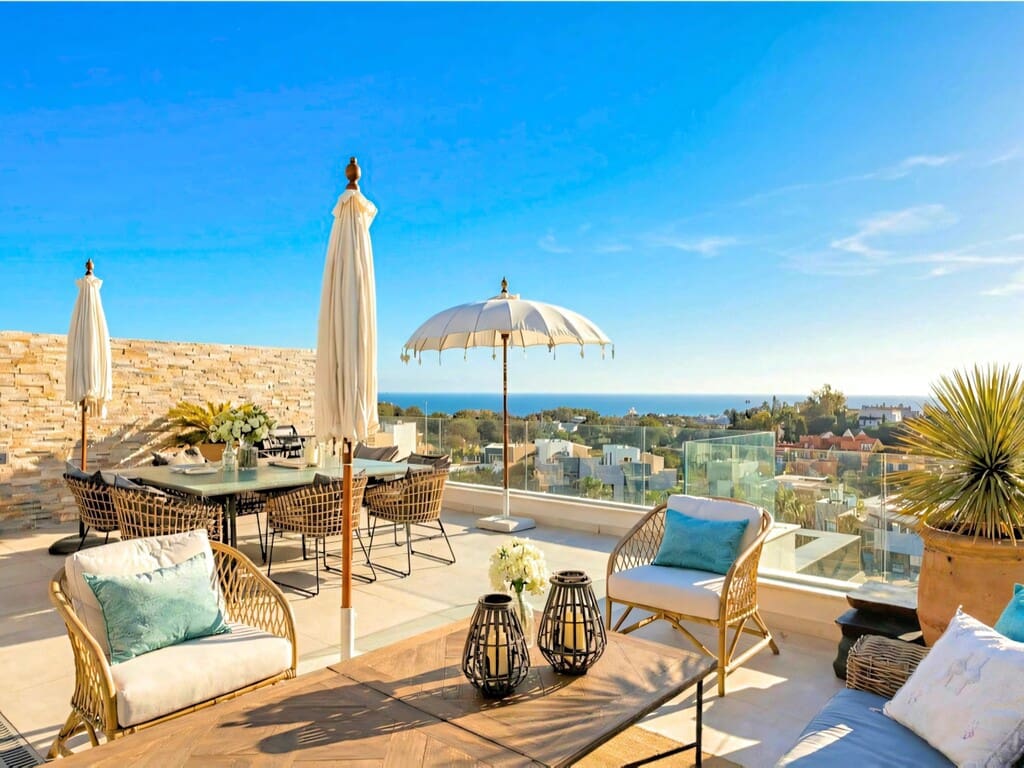 3 soverom Penthouse til salgs i Marbella med svømmebasseng garasje - € 1 350 000 (Ref: 9772779)