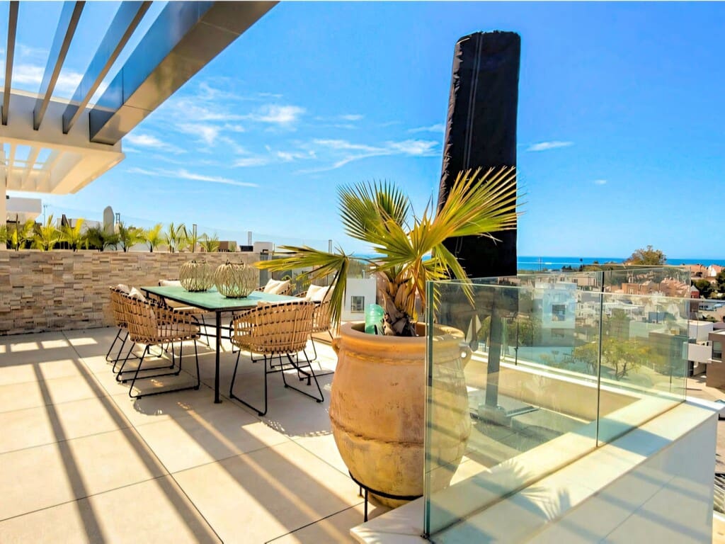 3 soverom Penthouse til salgs i Marbella med svømmebasseng garasje - € 1 350 000 (Ref: 9772779)