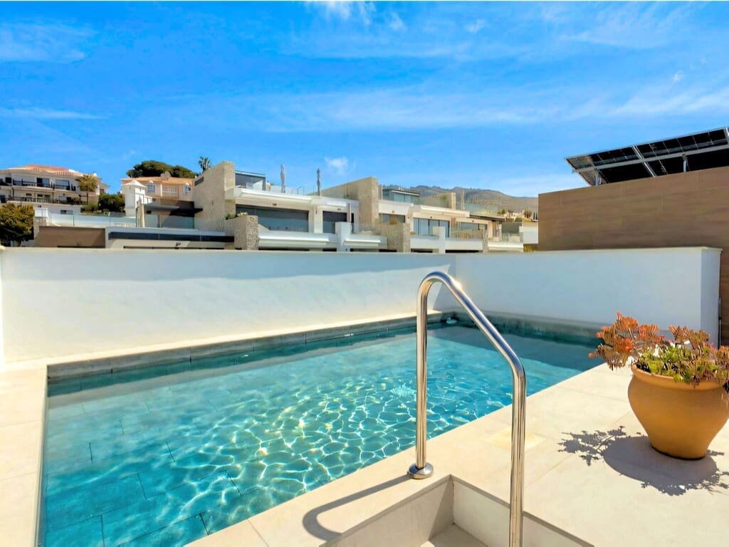 3 soverom Penthouse til salgs i Marbella med svømmebasseng garasje - € 1 350 000 (Ref: 9772779)