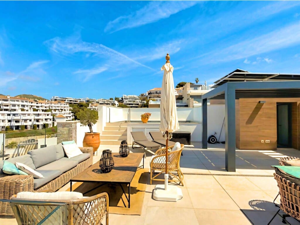 3 soverom Penthouse til salgs i Marbella med svømmebasseng garasje - € 1 350 000 (Ref: 9772779)