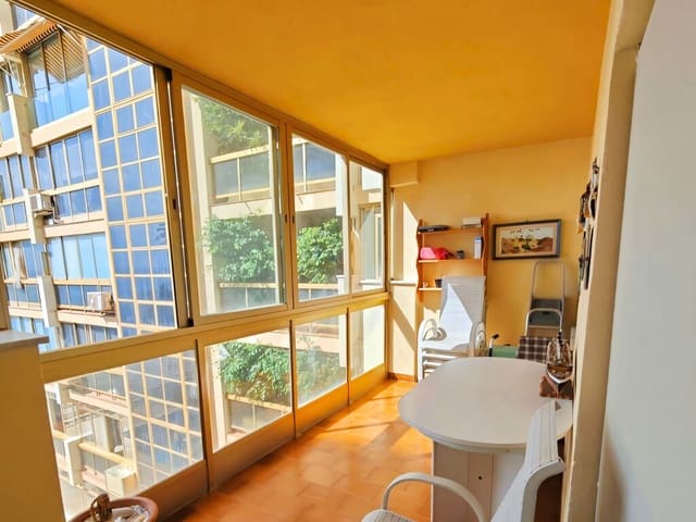 2 sypialnia Apartament na sprzedaż w Marbella z basenem garażem - 690 000 € (Ref: 9777734)