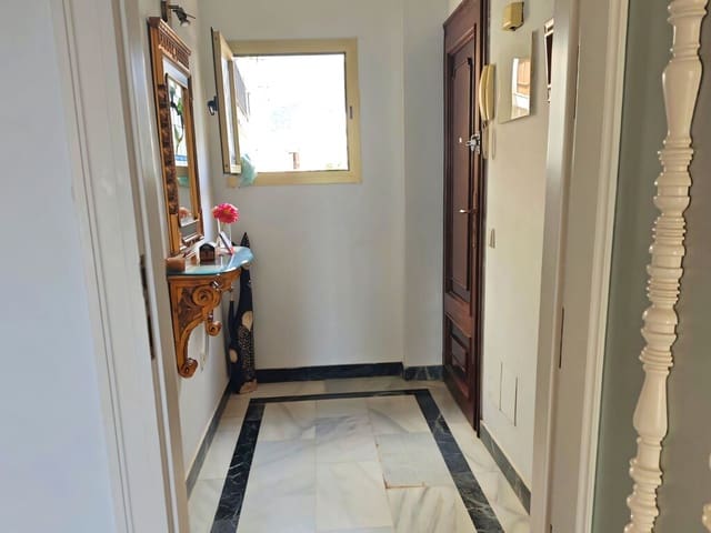 2 sypialnia Apartament na sprzedaż w Marbella z basenem garażem - 690 000 € (Ref: 9777734)