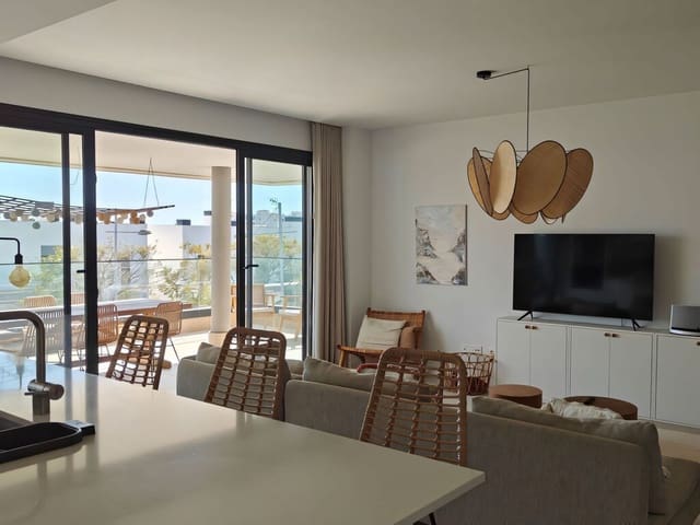 4 sovrum Lägenhet till salu i Estepona med pool garage - 885 000 € (Ref: 9777735)