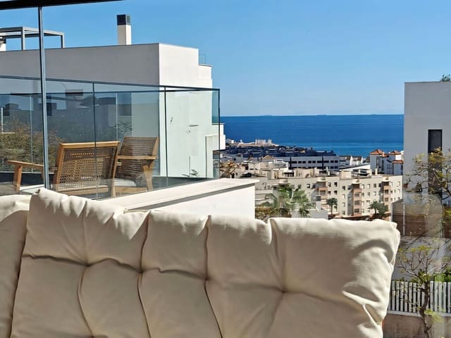 4 sovrum Lägenhet till salu i Estepona med pool garage - 885 000 € (Ref: 9777735)