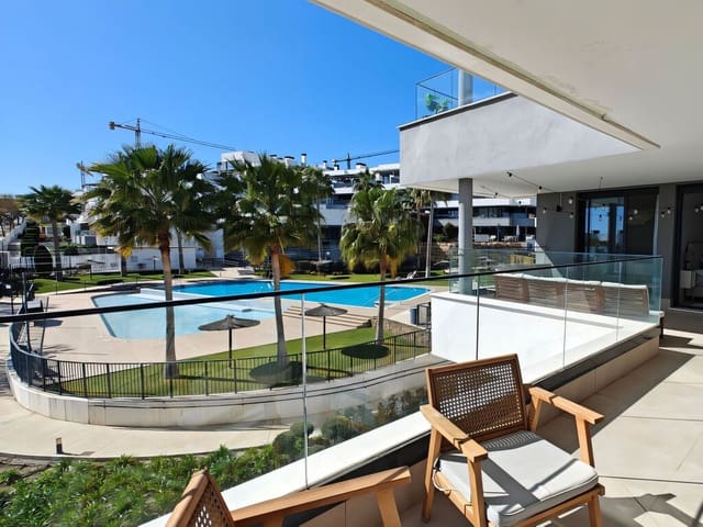 4 sovrum Lägenhet till salu i Estepona med pool garage - 885 000 € (Ref: 9777735)