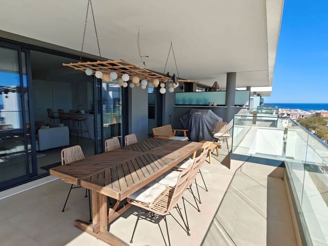 4 sovrum Lägenhet till salu i Estepona med pool garage - 885 000 € (Ref: 9777735)