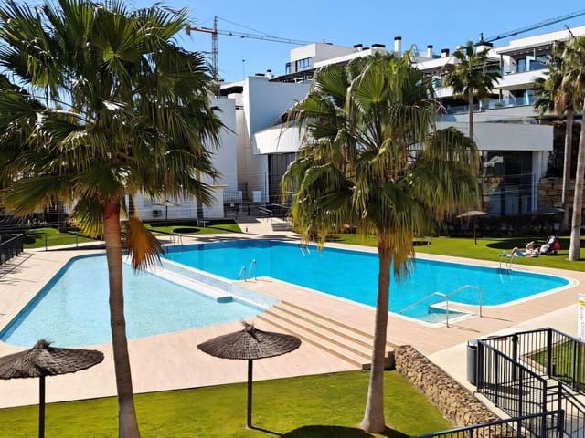 4 sovrum Lägenhet till salu i Estepona med pool garage - 885 000 € (Ref: 9777735)