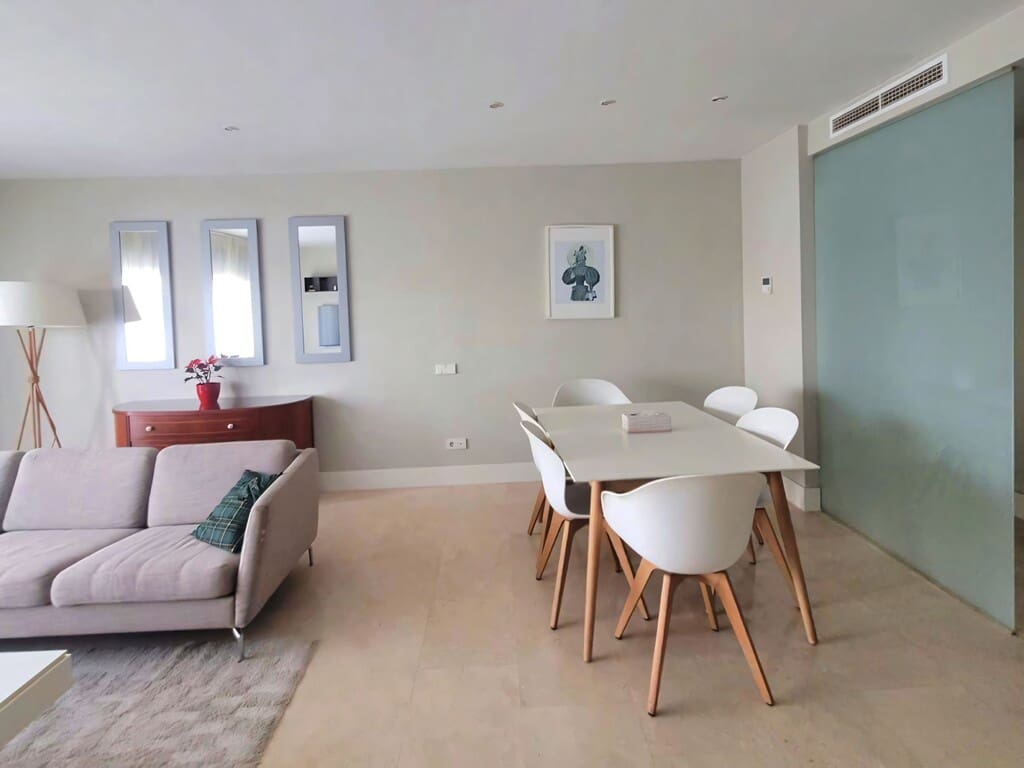 2 soverom Leilighet til salgs i New Golden Mile med svømmebasseng garasje - € 424 000 (Ref: 9780235)