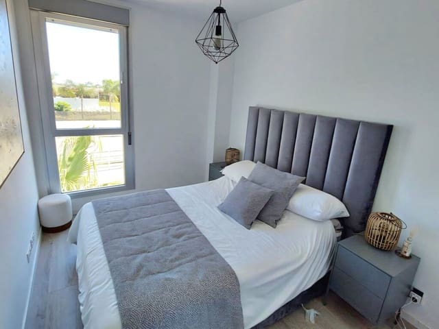 Ático de 2 habitaciones en Cancelada, Estepona en venta con piscina garaje - 550.000 € (Ref: 9783617)