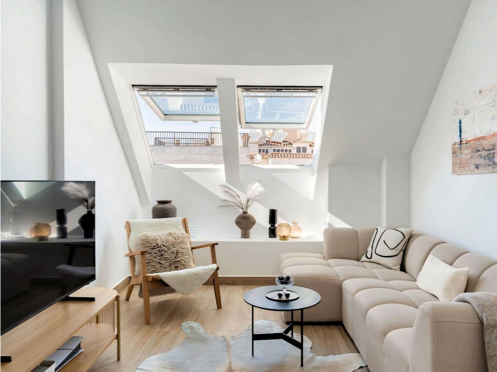 2 bedroom Penthouse for sale in Fuengirola with pool - € 385,000 (Ref: 9784089)