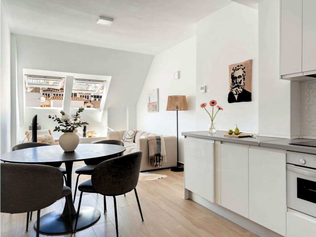 2 bedroom Penthouse for sale in Fuengirola with pool - € 385,000 (Ref: 9784089)