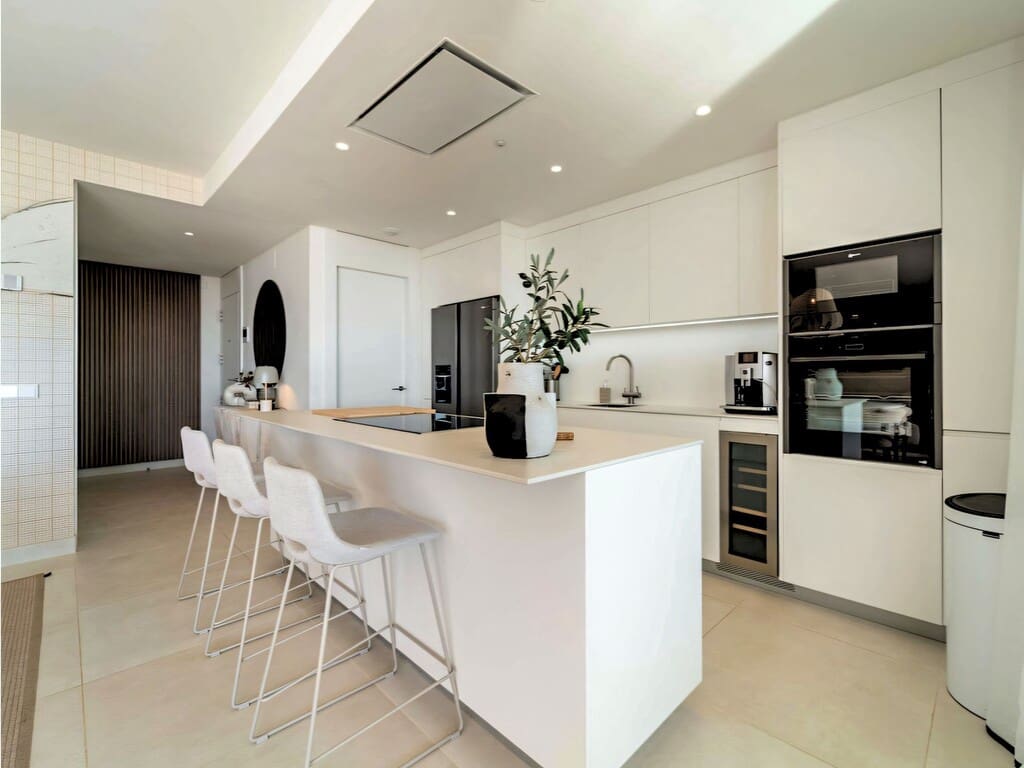 3 soverom Leilighet til salgs i Fuengirola med svømmebasseng garasje - € 849 000 (Ref: 9784090)