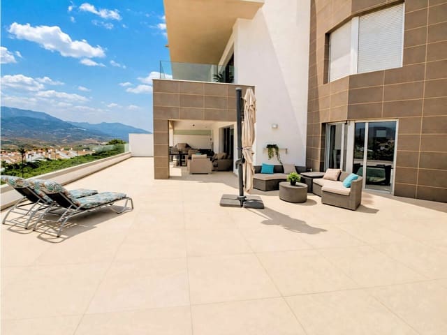 3 chambre Appartement à vendre à La Cala de Mijas, Mijas avec piscine garage - 595 000 € (Ref: 9784091)