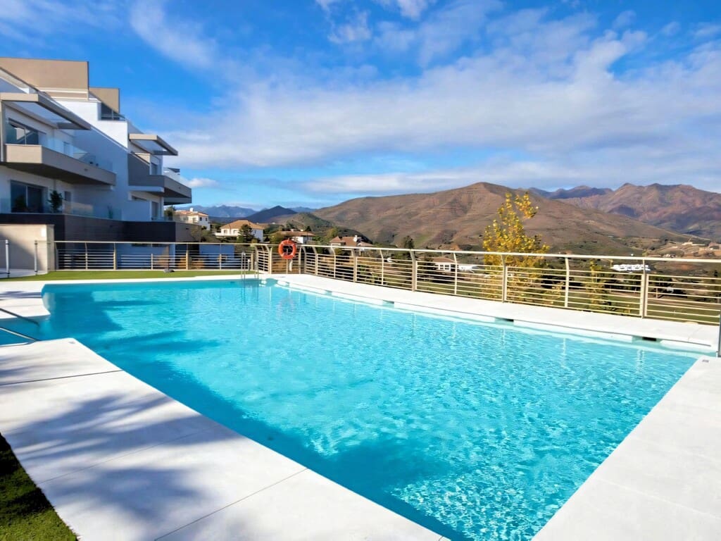 3 chambre Appartement à vendre à La Cala de Mijas avec piscine garage - 595 000 € (Ref: 9784091)