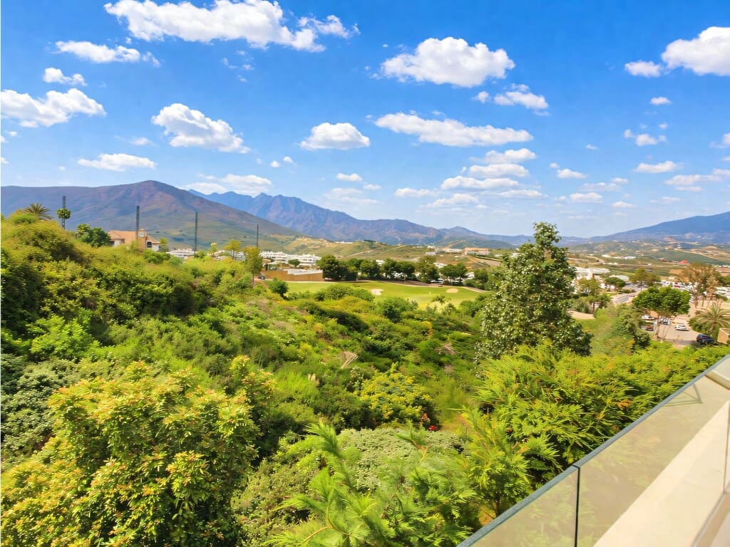 3 chambre Appartement à vendre à La Cala de Mijas avec piscine garage - 595 000 € (Ref: 9784091)