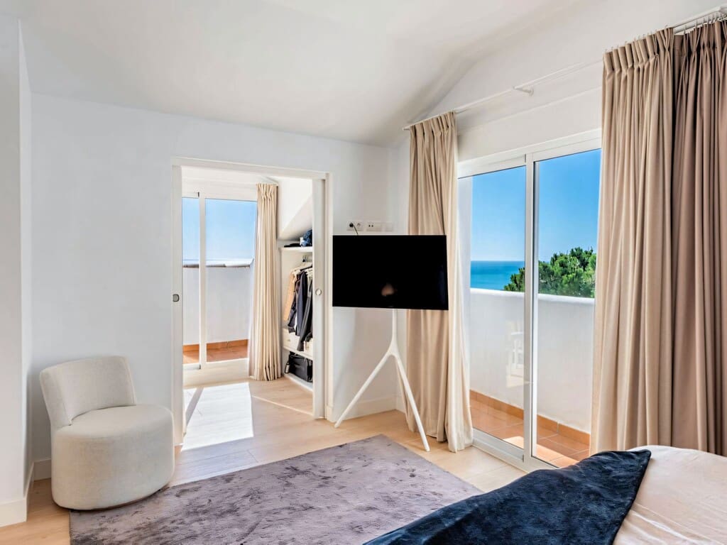 4 Zimmer Villa zu verkaufen in Benalmadena mit Pool Garage - 1.149.000 € (Ref: 9788188)