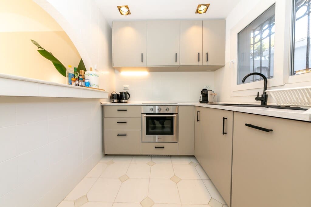 2 bedroom Apartment for rent in Mijas Costa with pool - € 6,000 (Ref: 9788189)