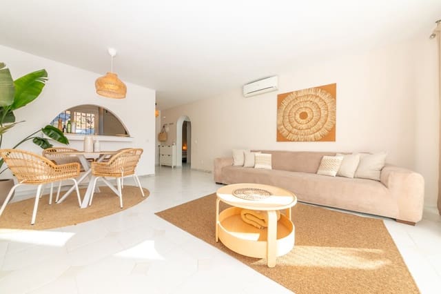 2 bedroom Apartment for rent in Mijas Costa, Mijas with pool - € 6,000 (Ref: 9788189)