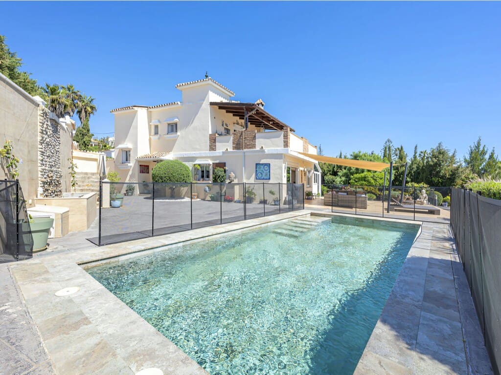 6 camera da letto Villa in vendita in Estepona con piscina garage - 1.550.000 € (Rif: 9788190)
