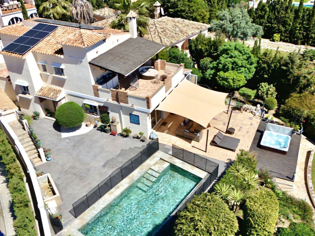 6 camera da letto Villa in vendita in Estepona con piscina garage - 1.550.000 € (Rif: 9788190)