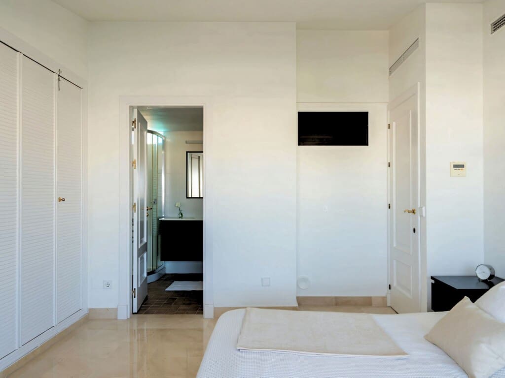 3 bedroom Penthouse for sale in Benalmadena with pool garage - € 1,975,000 (Ref: 9788191)