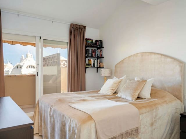 3 soverom Penthouse til salgs i Benalmádena med svømmebasseng garasje - € 1 975 000 (Ref: 9788191)