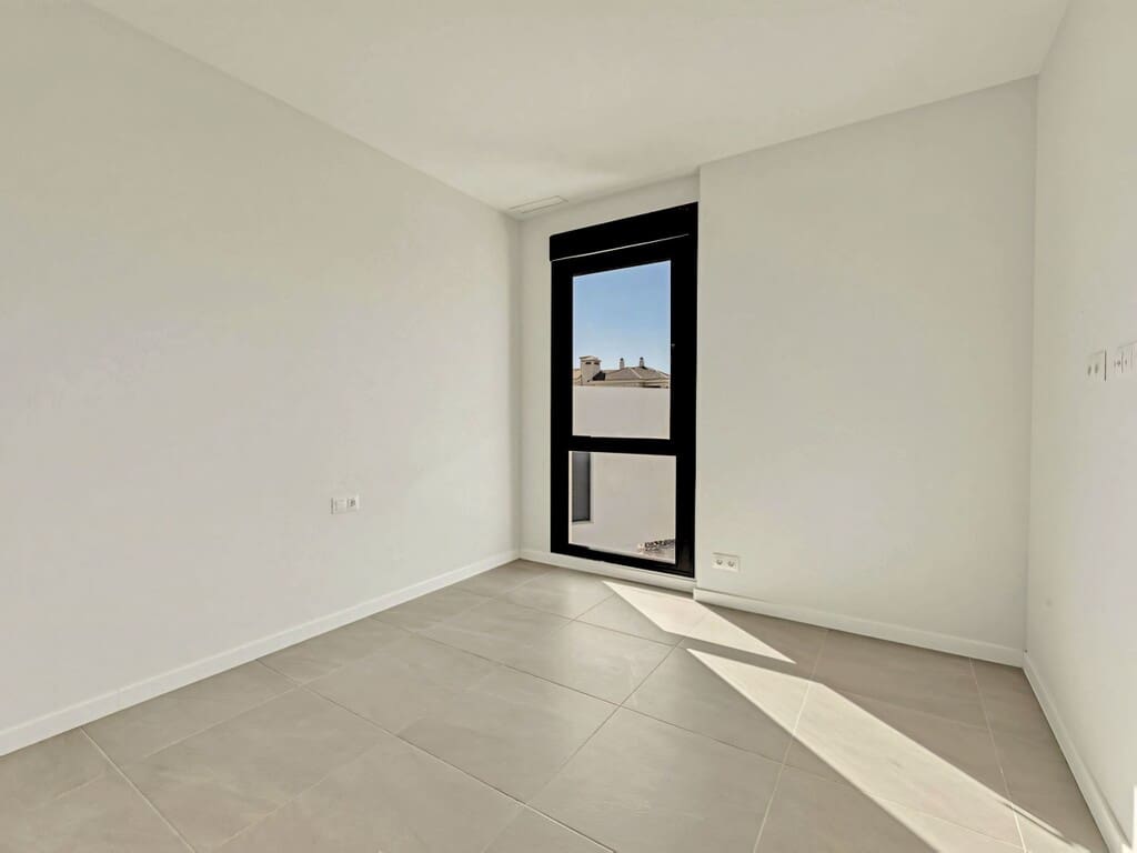 3 sovrum Semi-fristående Villa till salu i Riviera del Sol med pool garage - 649 000 € (Ref: 9788192)