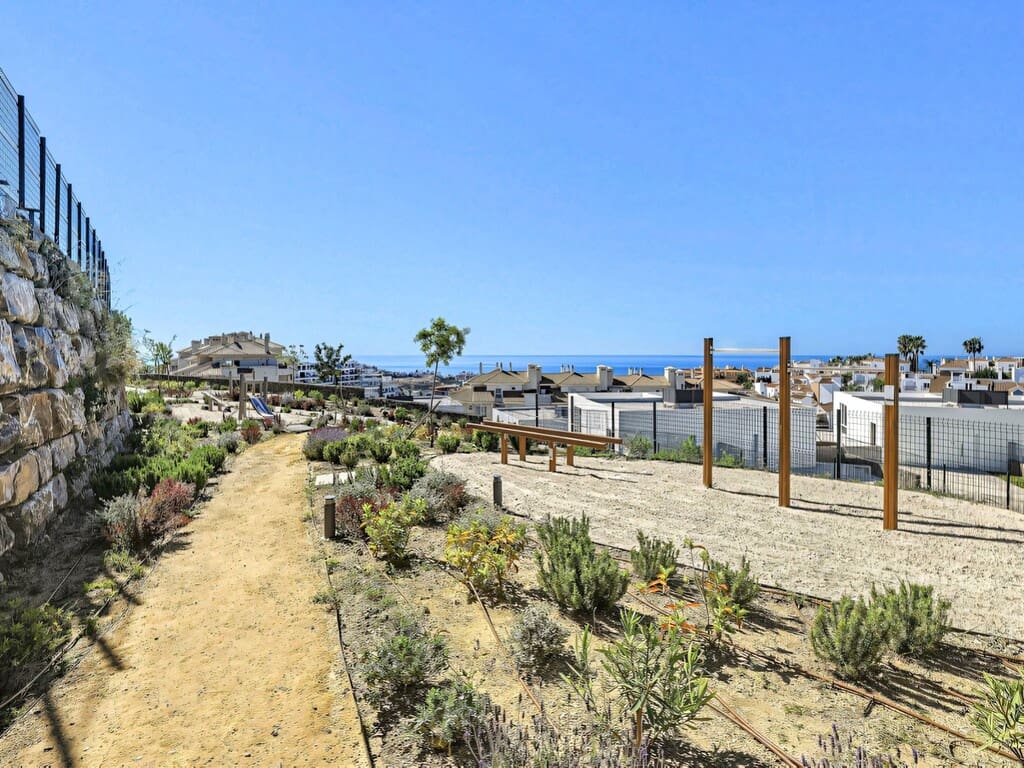 3 sovrum Semi-fristående Villa till salu i Riviera del Sol med pool garage - 649 000 € (Ref: 9788192)