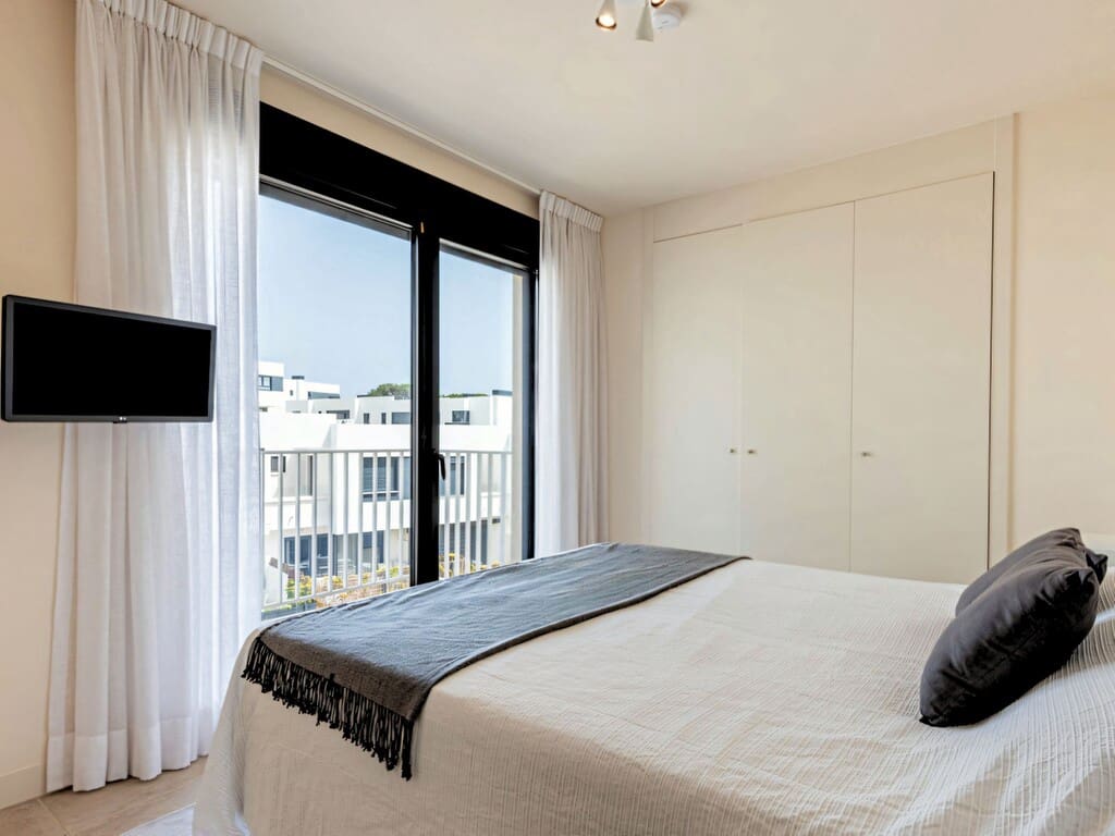 4 bedroom Apartment for sale in La Cala de Mijas with pool garage - € 935,000 (Ref: 9790770)