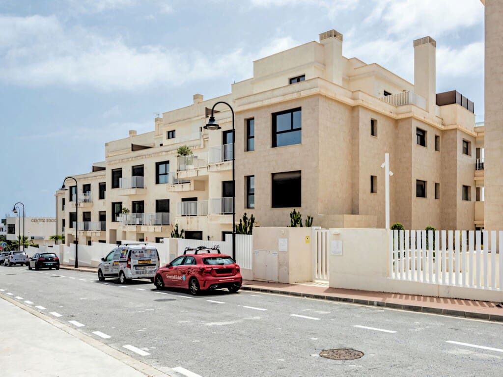 4 bedroom Apartment for sale in La Cala de Mijas with pool garage - € 935,000 (Ref: 9790770)