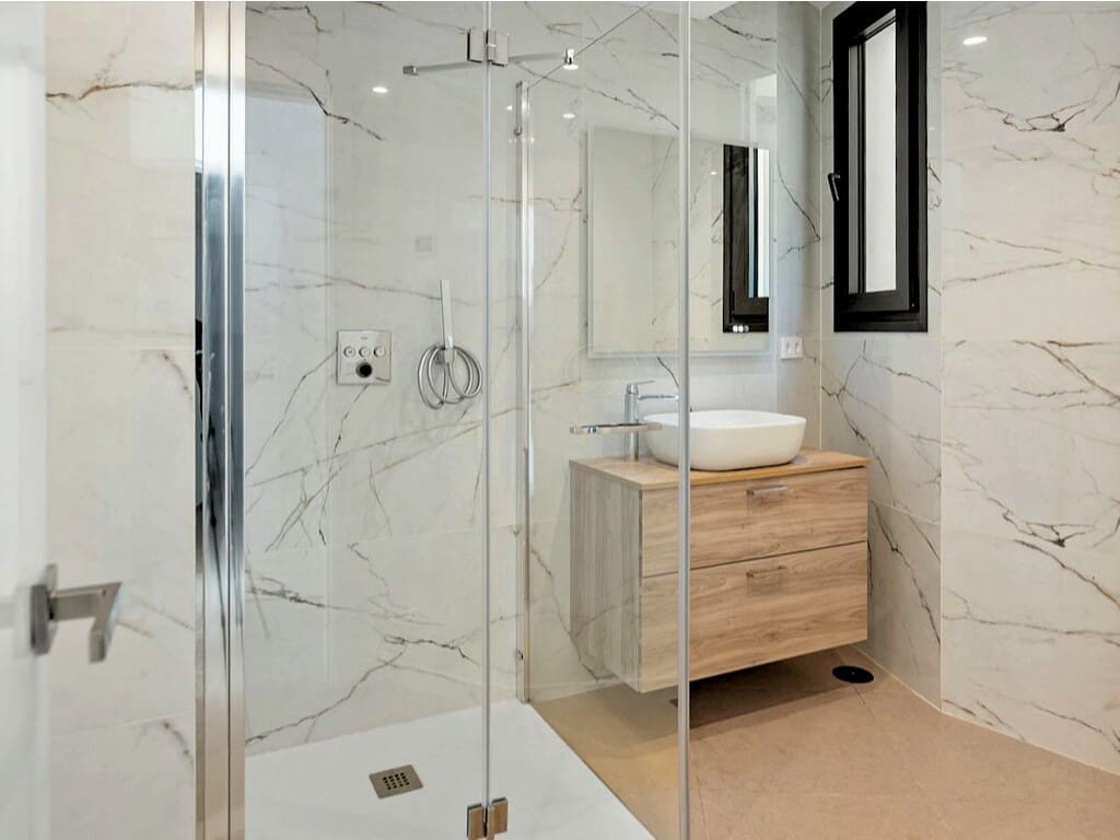 4 makuuhuone Huvila myytävänä paikassa Atalaya-Isdabe mukana uima-altaan 
autotalli - 2 400 000 € (Ref: 9790771)