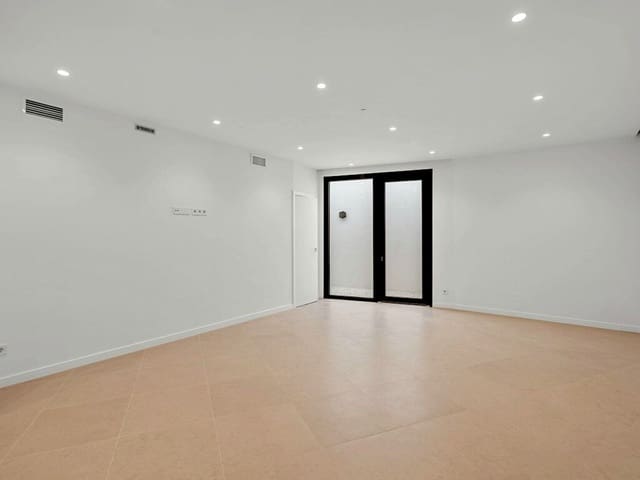 4 makuuhuone Huvila myytävänä paikassa Atalaya-Isdabe, Estepona mukana uima-altaan 
autotalli - 2 400 000 € (Ref: 9790771)