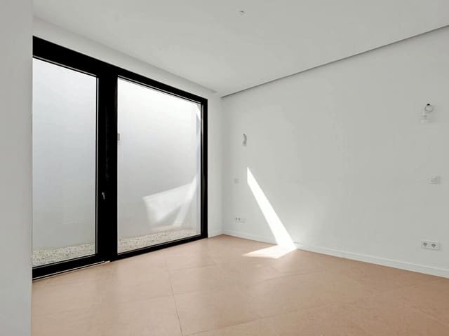 4 makuuhuone Huvila myytävänä paikassa Atalaya-Isdabe, Estepona mukana uima-altaan 
autotalli - 2 400 000 € (Ref: 9790771)