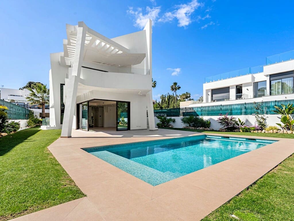 4 makuuhuone Huvila myytävänä paikassa Atalaya-Isdabe mukana uima-altaan 
autotalli - 2 400 000 € (Ref: 9790771)