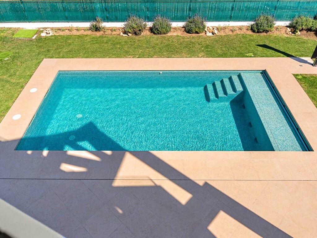 4 makuuhuone Huvila myytävänä paikassa Atalaya-Isdabe mukana uima-altaan 
autotalli - 2 400 000 € (Ref: 9790771)