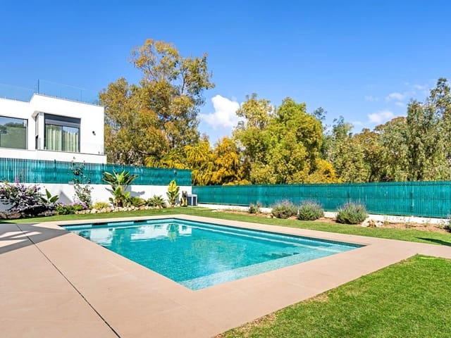 4 makuuhuone Huvila myytävänä paikassa Atalaya-Isdabe, Estepona mukana uima-altaan 
autotalli - 2 400 000 € (Ref: 9790771)