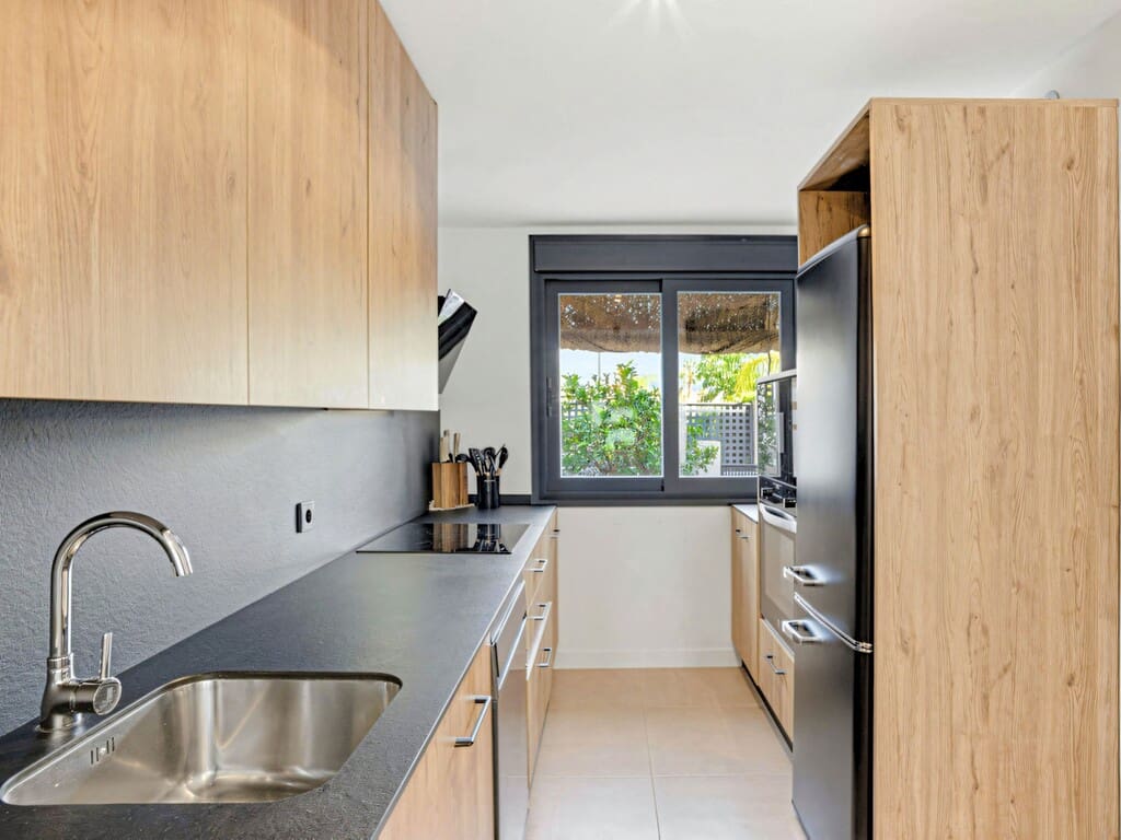 Maison de Ville à vendre à Atalaya-Isdabe avec piscine garage - 549 000 € (Ref: 9794271)