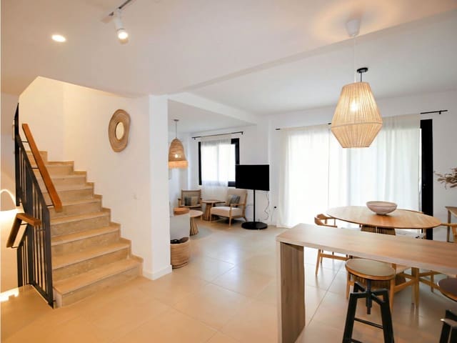 Maison de Ville à vendre à Atalaya-Isdabe, Estepona avec piscine garage - 549 000 € (Ref: 9794271)