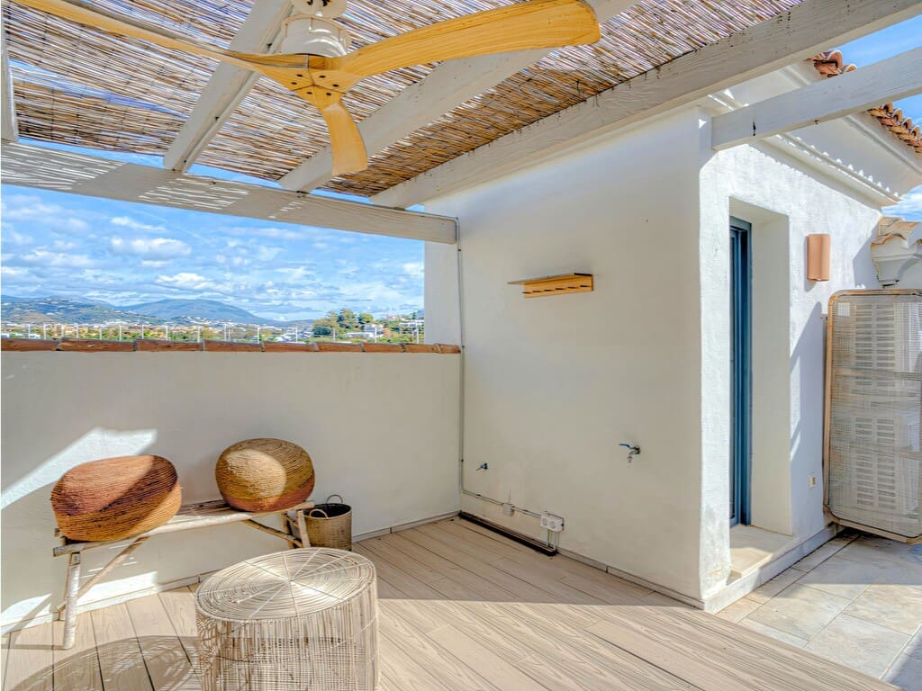 Maison de Ville à vendre à Atalaya-Isdabe avec piscine garage - 549 000 € (Ref: 9794271)